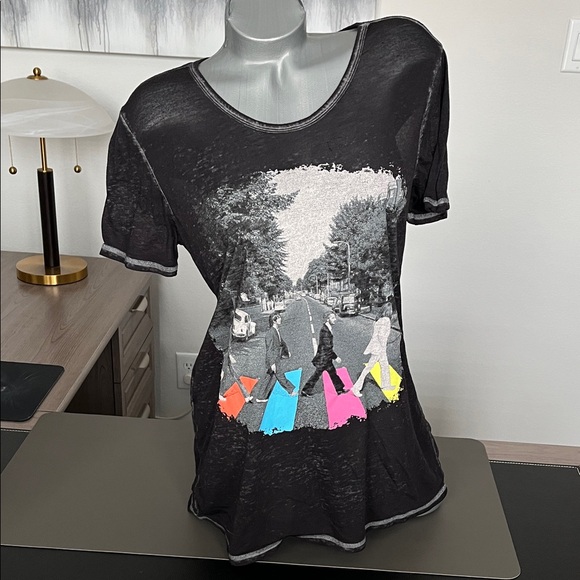 The Beatles Tops - The Beatles Abbey Road Graphic Top